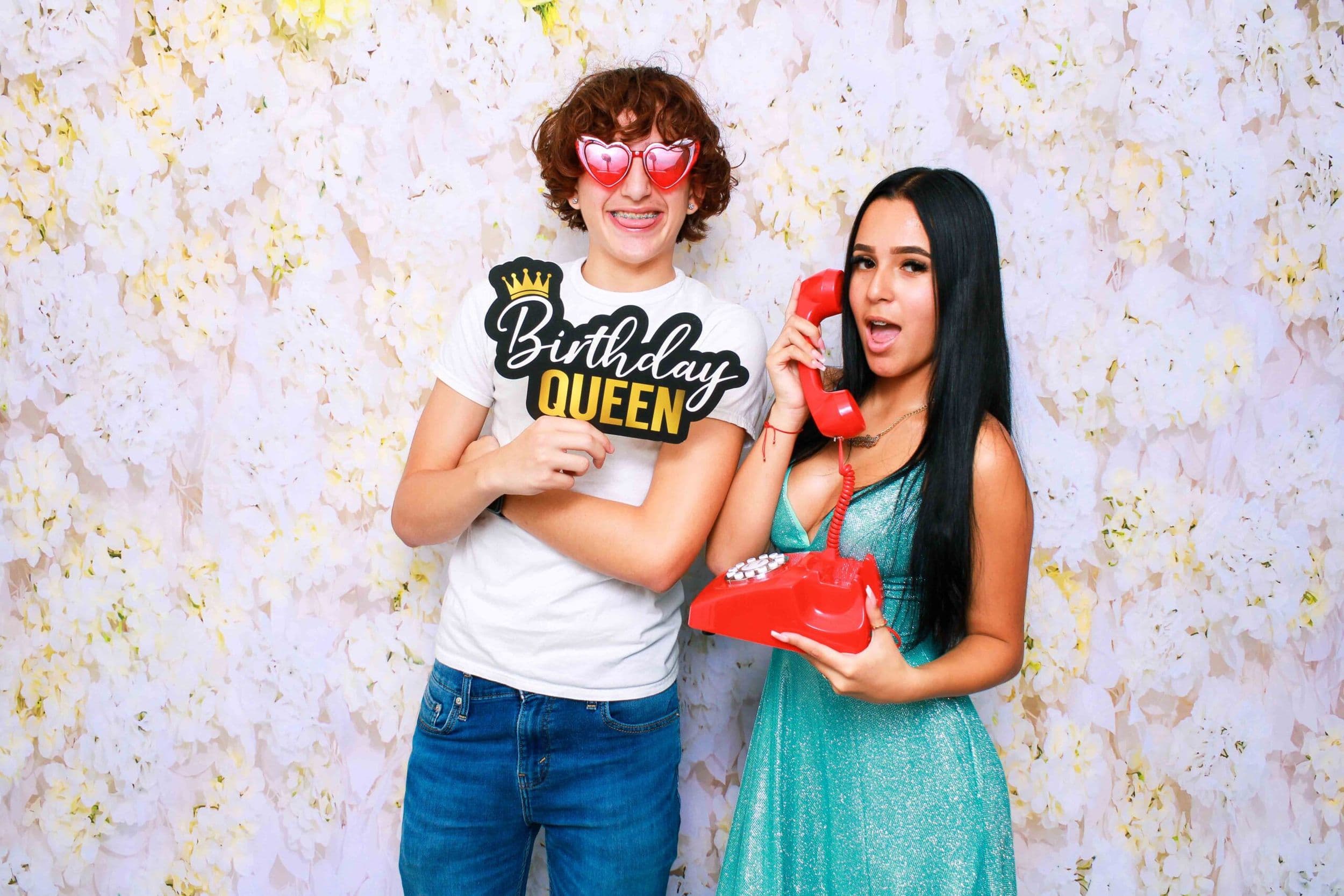 THEO PHOTO BOOTH