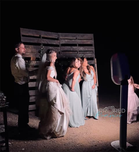 Mirrored Memories - Mirror Photobooth Rentals